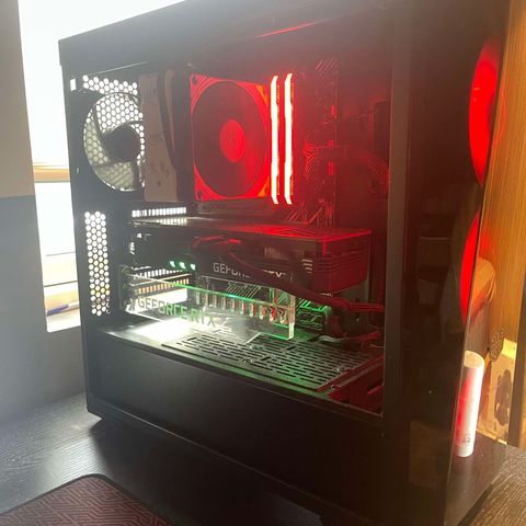 KRAFTIG GAMING PC! i7-11700k | RTX 3080 | 32GB RAM | 512GB SSD, 2TB M.2