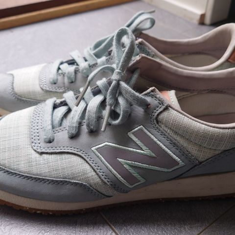 New Balance CW620GAR sneakers