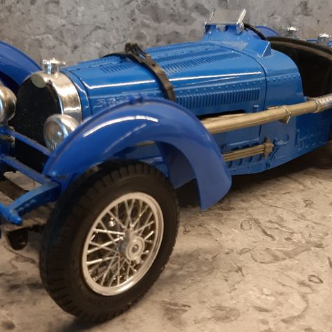 1934 BUGATTI TYPE 59 MODELLBIL I SKALA 1:18