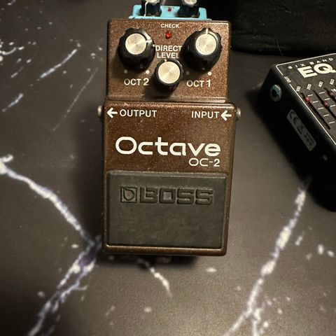 Boss Octave OC-2