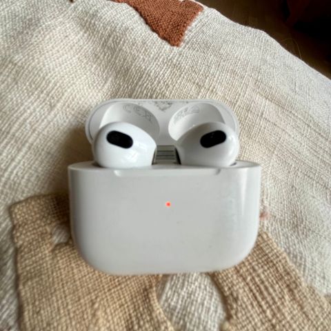 Apple AirPods 3