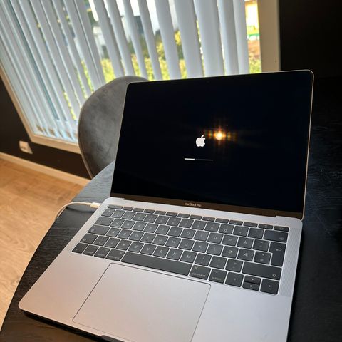 MacBook Pro 13" (2017) 128 GB