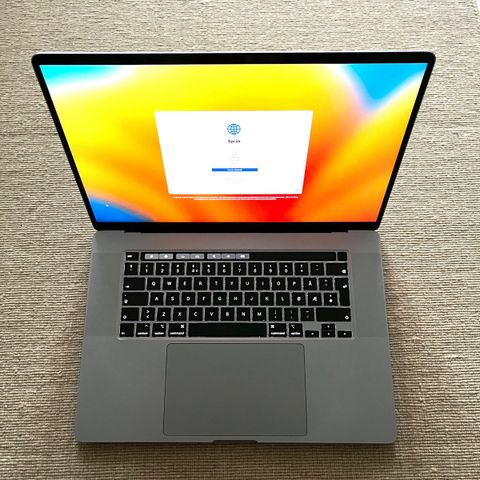 Apple MacBook Pro 16 i9-8core/64gb/1tb