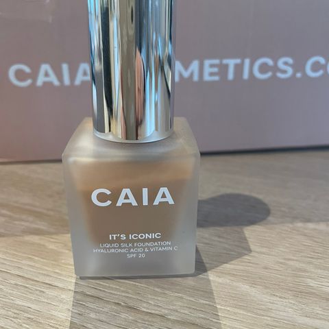 Caia ITS ICONIC foundation 3C