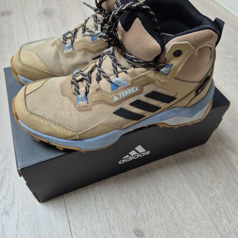 Adidas Terrex tursko/ fjellsko str 38