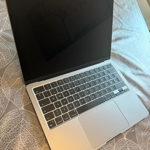 Macbook Air 13" M3, 256 GB