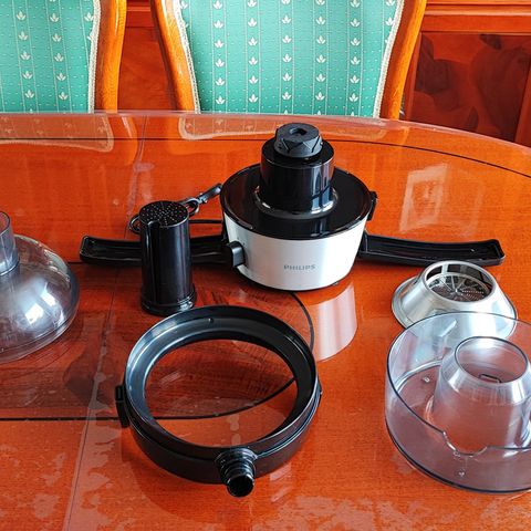 philips juicer Hr1836