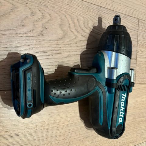 Makita BTW450 muttertrekker 1/2’’’