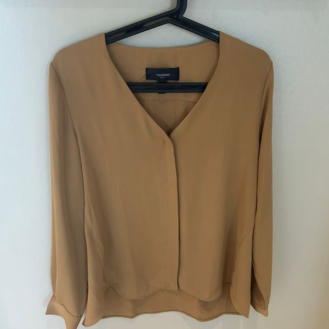 Nydelig bluse fra Mango