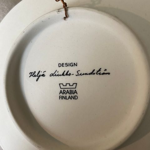 Arabia Finland , små veggplatter med motiv av årstidene.