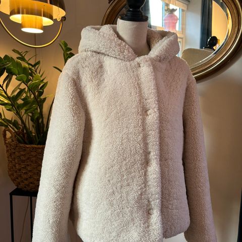 Mango hvit teddyjakke, faux fur