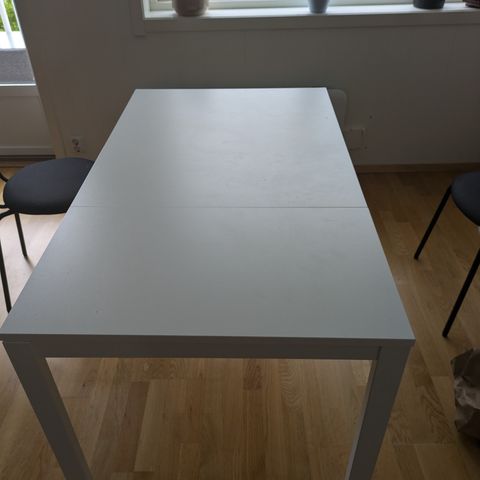 Ikea Vangsta uttrekkbart bord