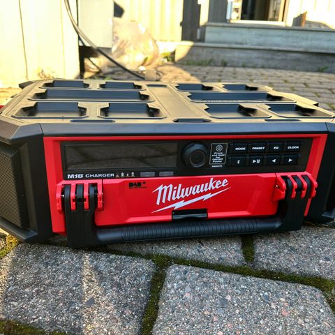 Milwaukee Packout Radio dab+