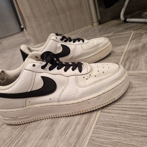 Nike air force 1 str 40