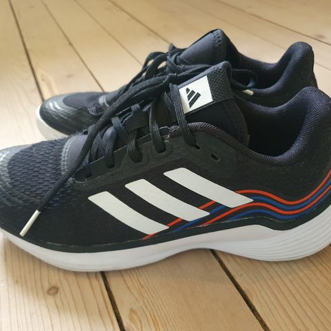 Adidas Novaflight hallsko str. 38