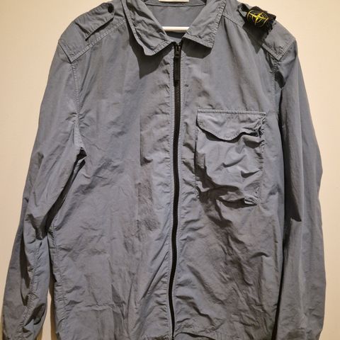 Lys blå stone island overshirt