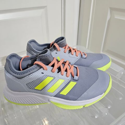 Adidas Joggesko str 40