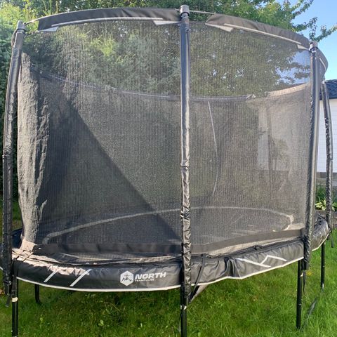 North trampoline, pent brukt