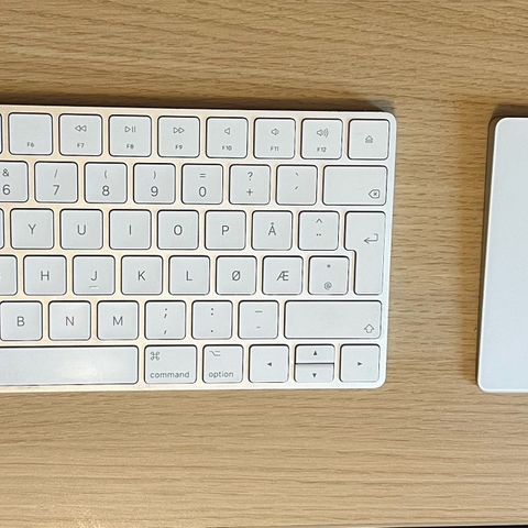 Apple keyboard (Norsk) + trackpad