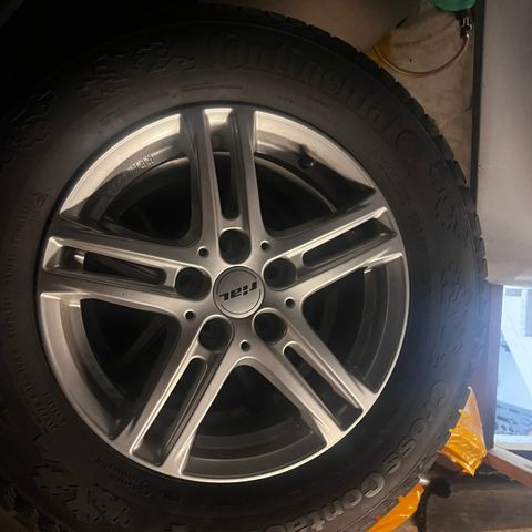 vinterhjul 5x114,3 215/70R16