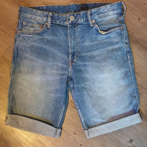 Denim Slim fit shorts til herrer str. 32