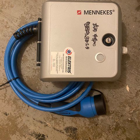 Mennekes Ladestasjon Compact E m/kabel