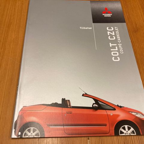 BILBROSJYRE - MITSUBISHI COLT CZC COUPÈ-CABRIOLET TILBEHØR - 2006