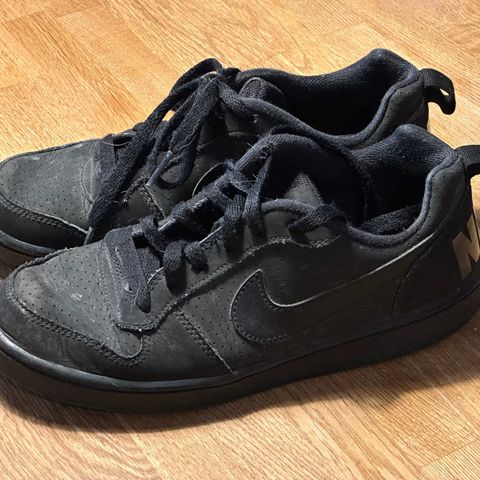 Nike Court Borough Low sneakers