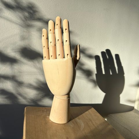 Hay wooden hand small