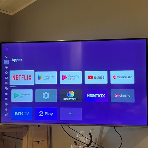 Samsung 55" UHD LED Smart TV (2016)