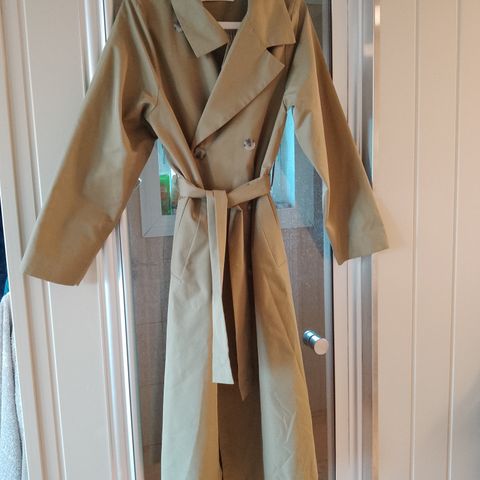 Barcelona Trenchcoat Camilla Pihl