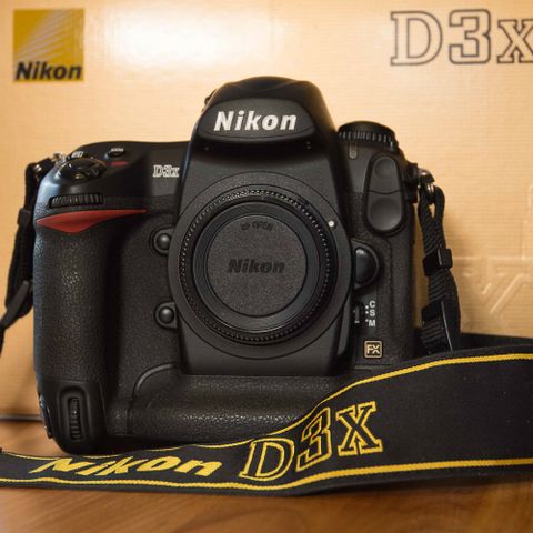 Nikon D3X