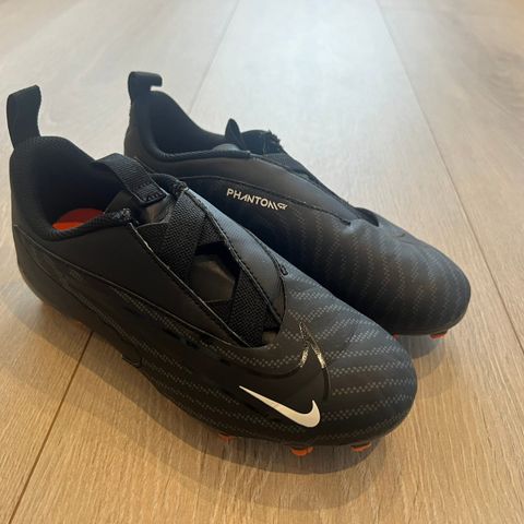 Fotballsko Nike Phantom - str 35