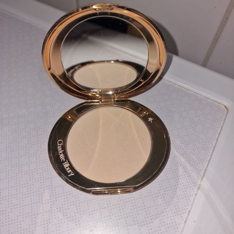 Charlotte Tilbury, AIRBRUSH FLAWLESS FINISH