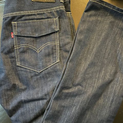 Levis 527 ubrukt