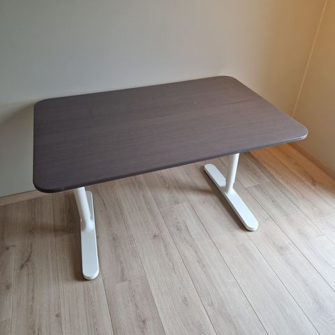 Bekant skrivebord 80x120