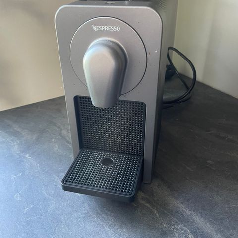 Nespresso kaffemaskin selges