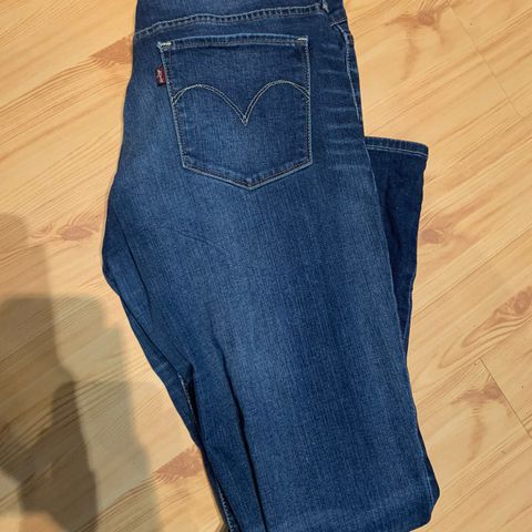 Levis Demi Curve str 30