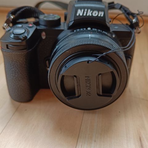 Nikon Z50 med to objektiver