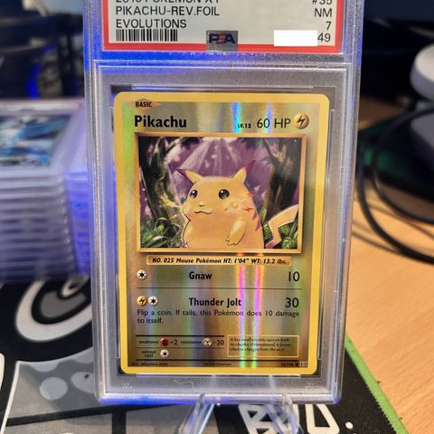 Pikachu [Reverse Holo] #35 Pokemon Evolutions PSA 7