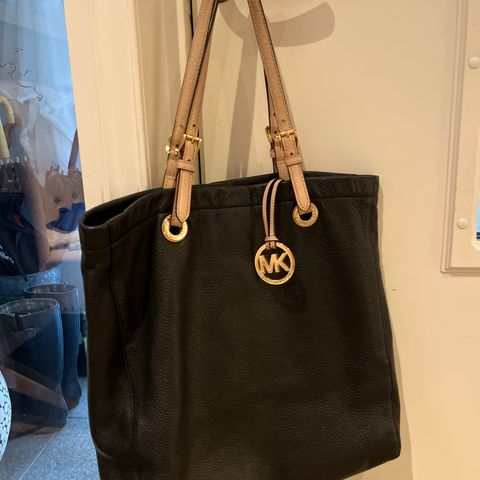 Praktisk og fin Michael Kors tote bag