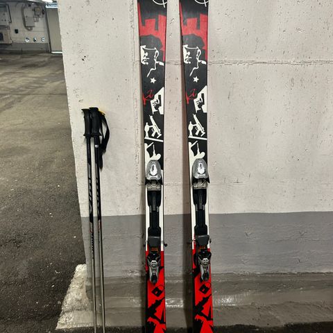 Reservert - K2 Twintip ski