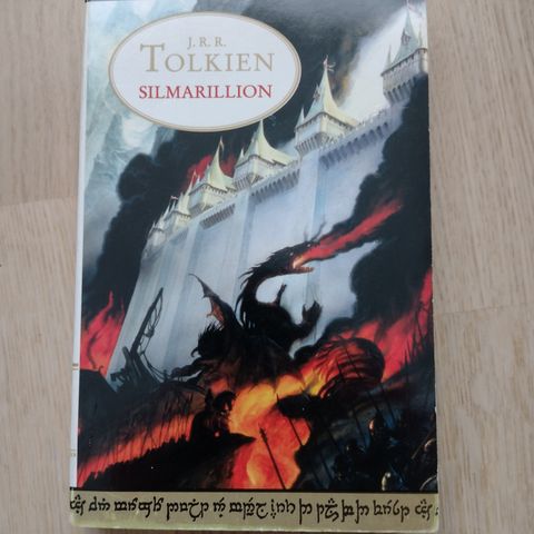 J.R.R Tolkien Silmarillion Pocketbok