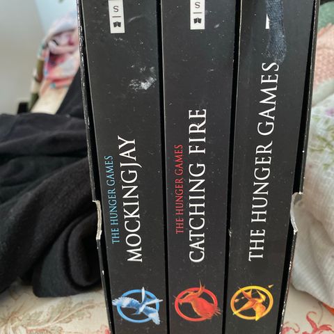 The Hunger games 1-3 samling