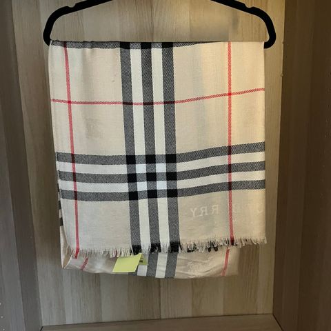 Burberry skjerf