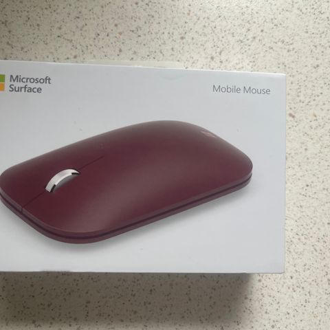 Microsoft Mobile mouse selges til rimelig pris. Samt bag for pc eller ibad