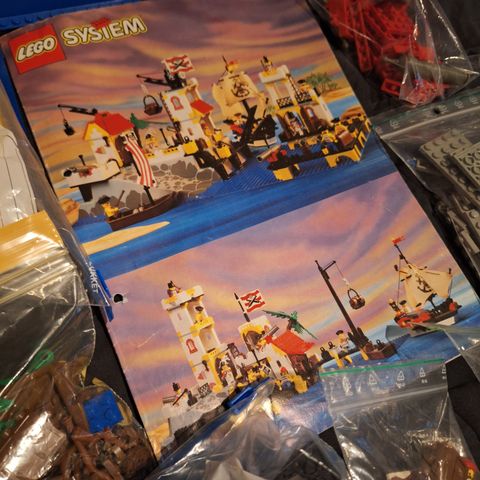 Lego Pirates selges samlet