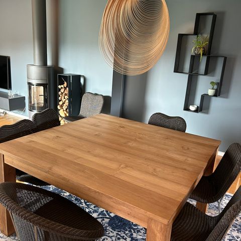 Spisebord teak heltre