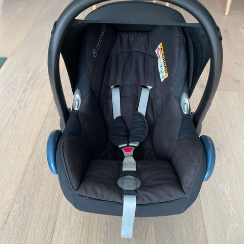 Maxi-Cosi CabrioFix med base