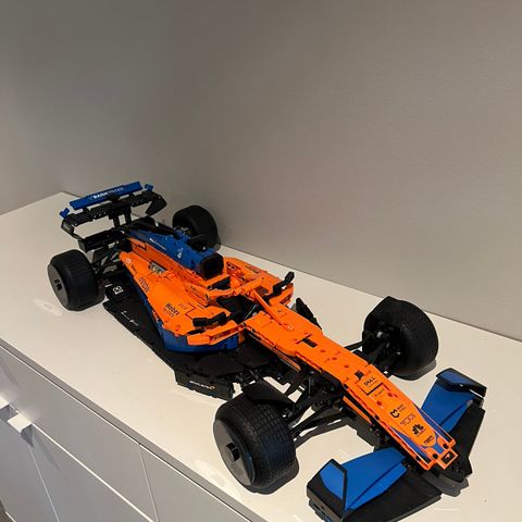 McLaren F1 Lego 42141